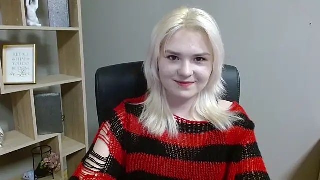 Snapshot of SweetLilyxo chatting on 02/10/26, 02:32 SweetLilyxo online show from 02/10/26, 02:32