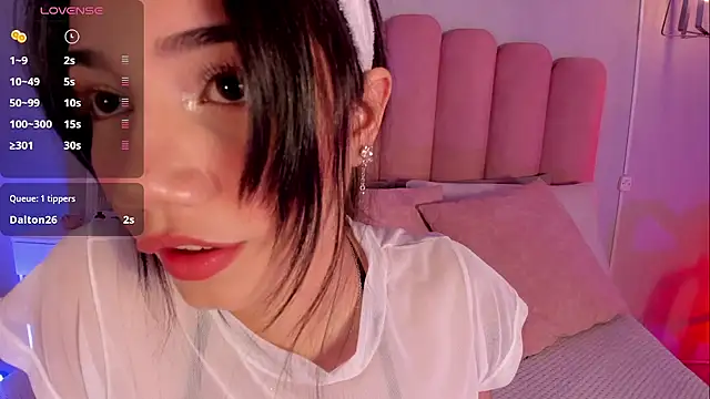 Snapshot of Pikayle chatting on 06/29/26, 10:32 Pikayle online show from 06/29/26, 10:32