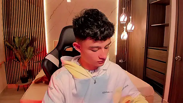 Snapshot of Patrick_Howland_ chatting on 02/08/26, 03:10 Patrick Howland online show from 02/08/26, 03:10