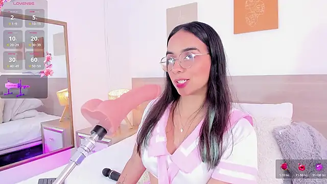 Snapshot of ellasweet_ chatting on 02/05/26, 08:46 ellasweet online show from 02/05/26, 08:46