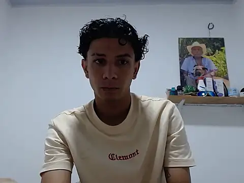 Snapshot of waner_thom chatting on 07/20/26, 07:27 waner thom online show from 07/20/26, 07:27
