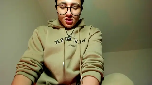 Snapshot of Adonibaskerville4 chatting on 02/23/26, 02:14 Adonibaskerville4 online show from 02/23/26, 02:14