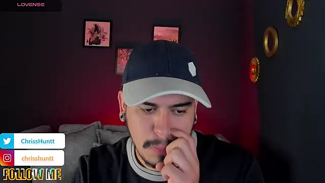 Snapshot of Chriss_Hunt chatting on 02/18/26, 08:32 Chriss Hunt online show from 02/18/26, 08:32