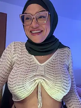 Amira-Awhada online show from 04/16/26, 09:39