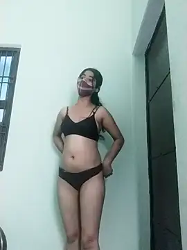 Kitti-Sharma online show from 04/05/26, 12:02