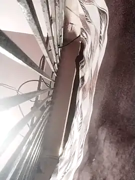 Kitti-Sharma online show from 04/16/26, 04:02