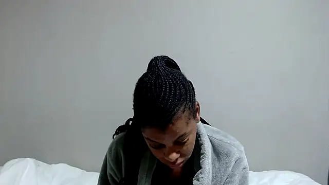 MzCoco online show from 03/01/26, 04:09