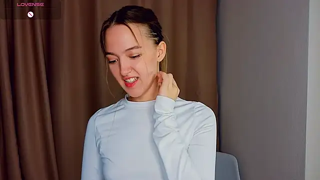 Snapshot of SupakuChan chatting on 02/14/26, 08:49 SupakuChan online show from 02/14/26, 08:49