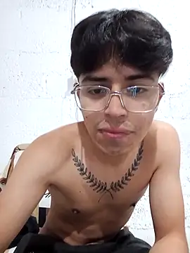 FAVOJS online show from 04/14/26, 03:34