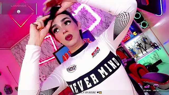 Snapshot of Maddye_Fox chatting on 07/10/26, 03:33 Maddye Fox online show from 07/10/26, 03:33