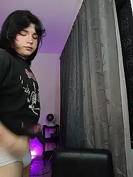 Snapshot of Daniellesins1 chatting on 02/14/26, 06:43 Daniellesins1 online show from 02/14/26, 06:43