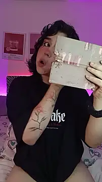 Daniellesins1 online show from 03/05/26, 05:36