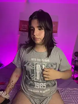 Daniellesins1 online show from 04/17/26, 03:53