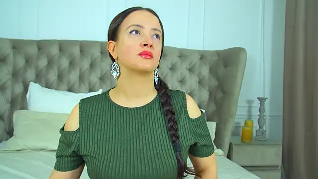 Snapshot of ElinaBellucci chatting on 04/03/26, 04:10 ElinaBellucci online show from 04/03/26, 04:10