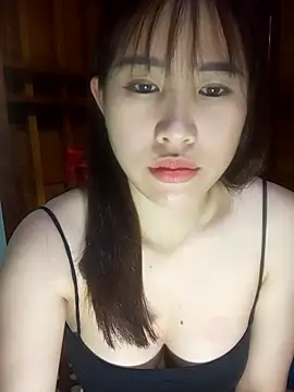 Yui-Ch1682 online show from 02/19/26, 12:23