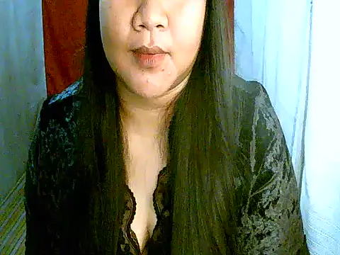 strip berry online show from 07/11/26, 03:26