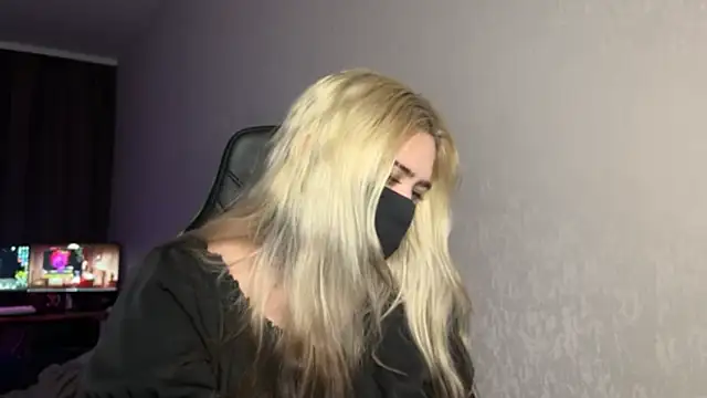 Snapshot of UnaXyling chatting on 02/08/26, 10:07 UnaXyling online show from 02/08/26, 10:07