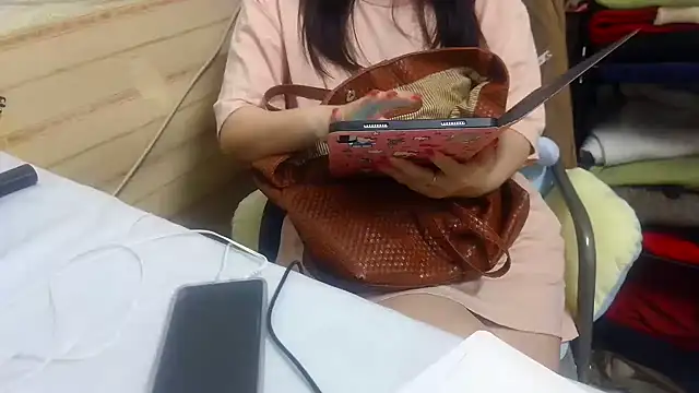 xiaoxiaowan11 online show from 03/18/26, 01:14