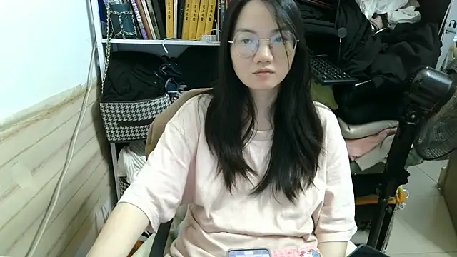 xiaoxiaowan11 online show from 04/10/26, 11:48