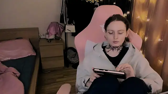 Onyxix online show from 04/28/26, 08:25