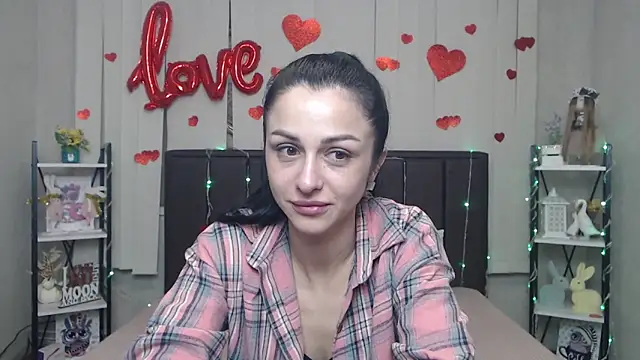 EvaClarkk online show from 04/16/26, 05:19