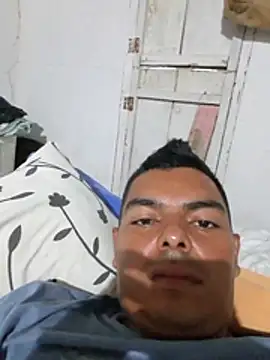 Snapshot of jhoncol231 chatting on 02/06/26, 08:23 jhoncol231 online show from 02/06/26, 08:23