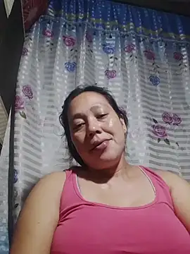 Snapshot of May_Bombs chatting on 02/20/26, 07:43 May Bombs online show from 02/20/26, 07:43