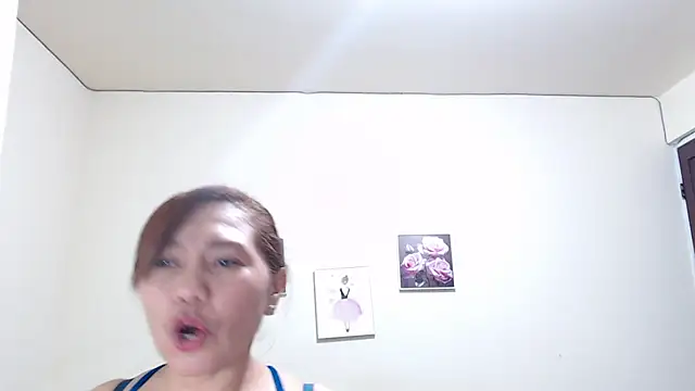 dannamomcerratt online show from 05/20/26, 05:24