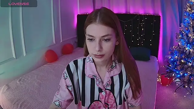 Snapshot of Alisa_Wood chatting on 02/19/26, 03:19 Alisa Wood online show from 02/19/26, 03:19