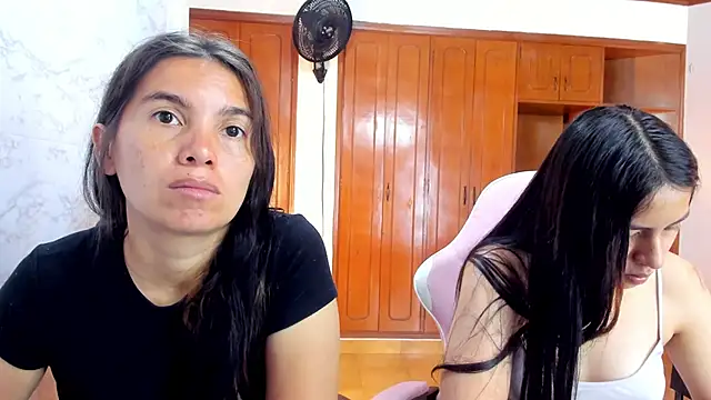 Emily and Soffy online show from 03/03/26, 12:00