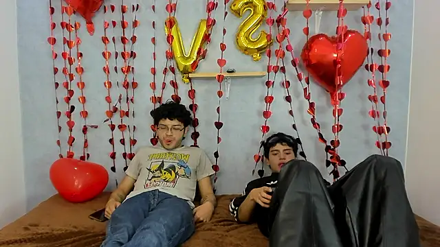 Snapshot of Eliotkinky chatting on 02/18/26, 05:09 Eliotkinky online show from 02/18/26, 05:09