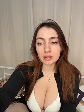 Linnea  online show from 02/12/26, 05:19