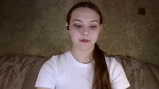 Snapshot of YuniNeko chatting on 02/14/26, 05:10 YuniNeko online show from 02/14/26, 05:10