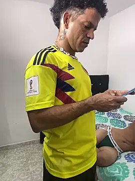 MaxyRyan online show from 04/10/26, 11:59