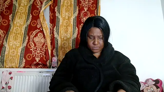 CurvySashia online show from 03/05/26, 12:06