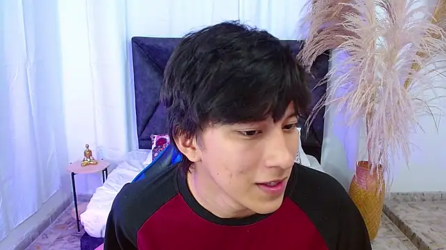 Snapshot of nikoo_18 chatting on 02/05/26, 02:11 nikoo 18 online show from 02/05/26, 02:11