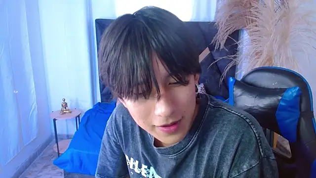 nikoo 18 online show from 03/26/26, 02:11