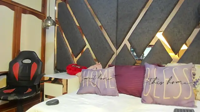 Snapshot of Maggyx chatting on 02/12/26, 01:28 Maggyx online show from 02/12/26, 01:28