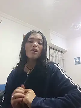 Snapshot of Maggyx chatting on 02/17/26, 01:40 Maggyx online show from 02/17/26, 01:40