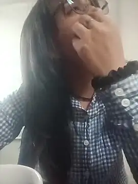 Snapshot of Maggyx chatting on 02/20/26, 01:22 Maggyx online show from 02/20/26, 01:22