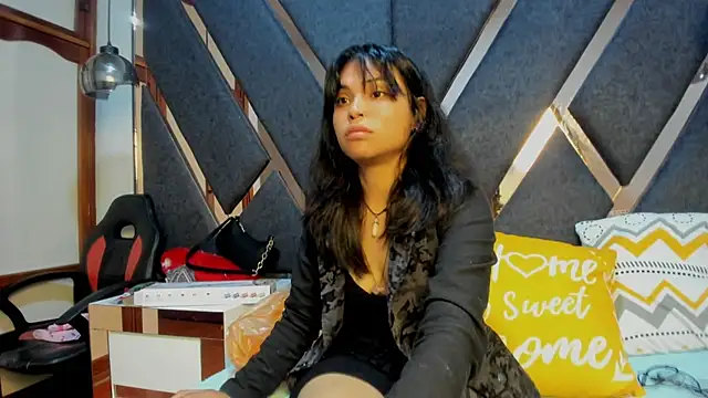 Snapshot of Maggyx chatting on 02/21/26, 02:18 Maggyx online show from 02/21/26, 02:18