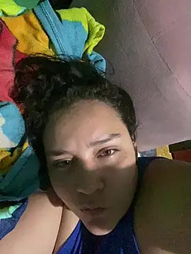 Snapshot of violetsamboni chatting on 02/19/26, 03:46 violetsamboni online show from 02/19/26, 03:46