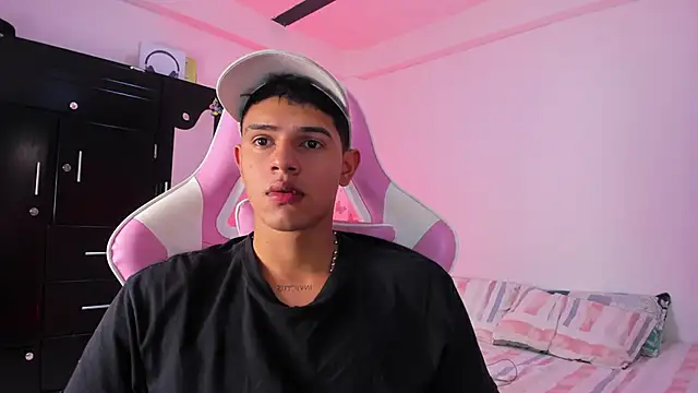 Snapshot of Adrian_Prime_ chatting on 02/18/26, 07:21 Adrian Prime online show from 02/18/26, 07:21