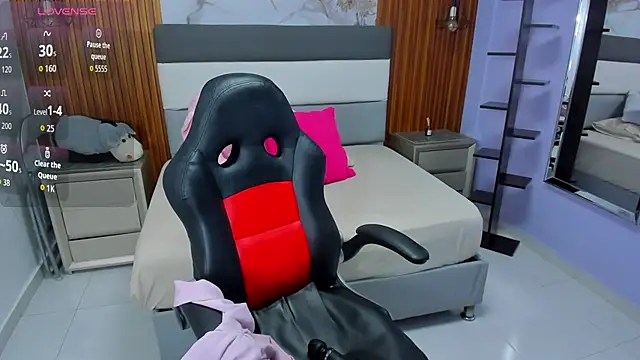 alixablake online show from 04/16/26, 07:03