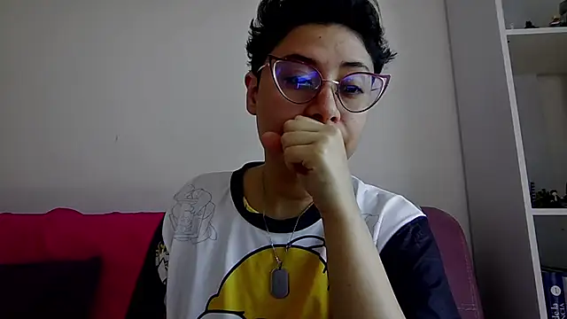 Snapshot of Juliexxxxtasy chatting on 02/11/26, 01:38 Juliexxxxtasy online show from 02/11/26, 01:38