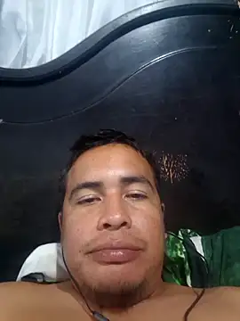 LuzSantoDeEmmanuel online show from 04/26/26, 03:59