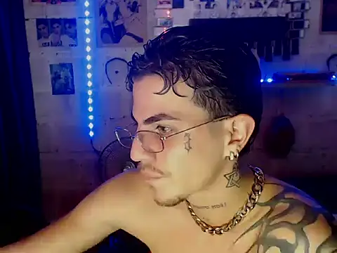 Snapshot of paul-mendezx chatting on 02/06/26, 07:28 paul-mendezx online show from 02/06/26, 07:28