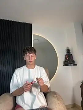 Snapshot of ARON_LUXX chatting on 02/07/26, 03:10 ARON LUXX online show from 02/07/26, 03:10