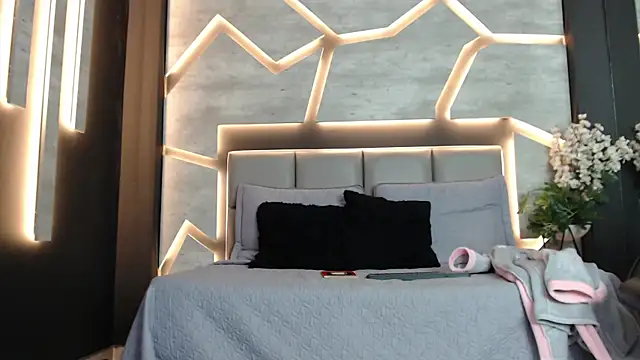 Snapshot of MiistressBlu chatting on 03/02/26, 01:51 MiistressBlu online show from 03/02/26, 01:51