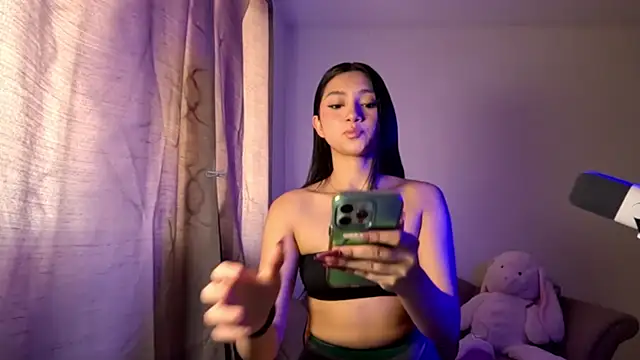 Snapshot of Chinicr18 chatting on 03/26/26, 09:09 Chinicr18 online show from 03/26/26, 09:09